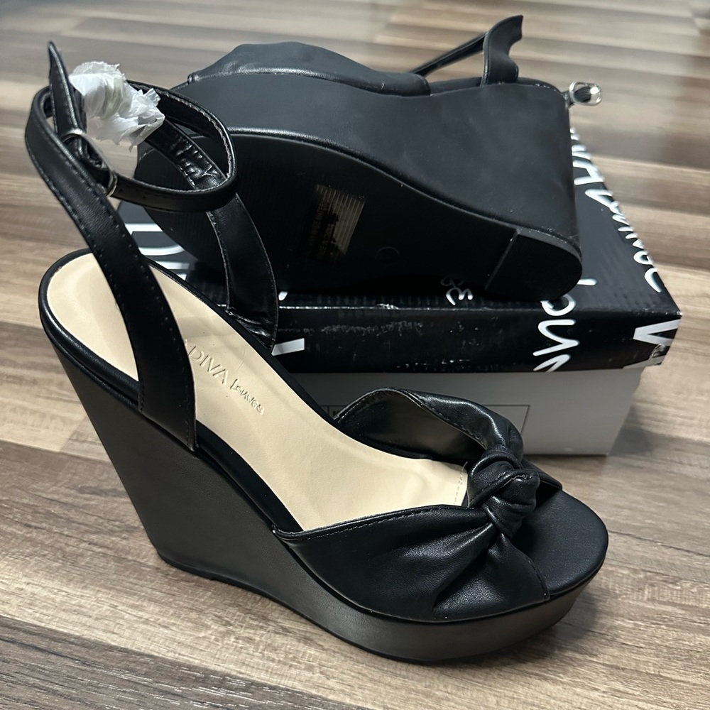 Women's Black Wedge Sandals